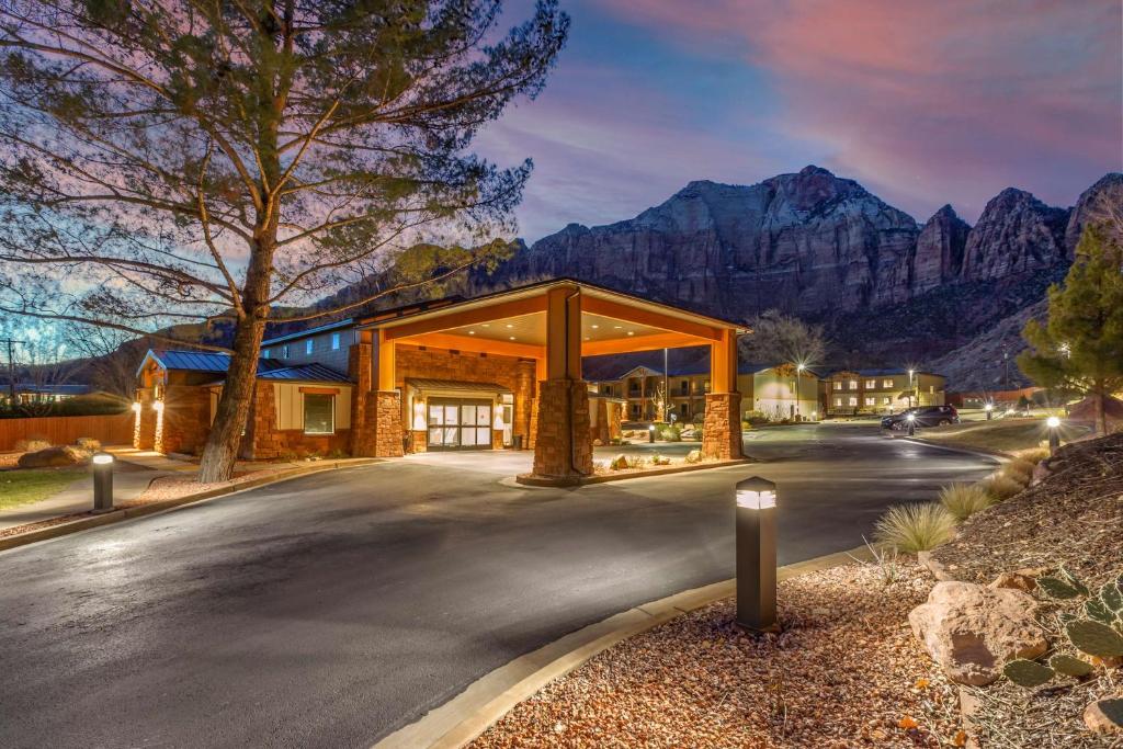 Best Western Plus Zion Canyon Inn & Suites Main image 2